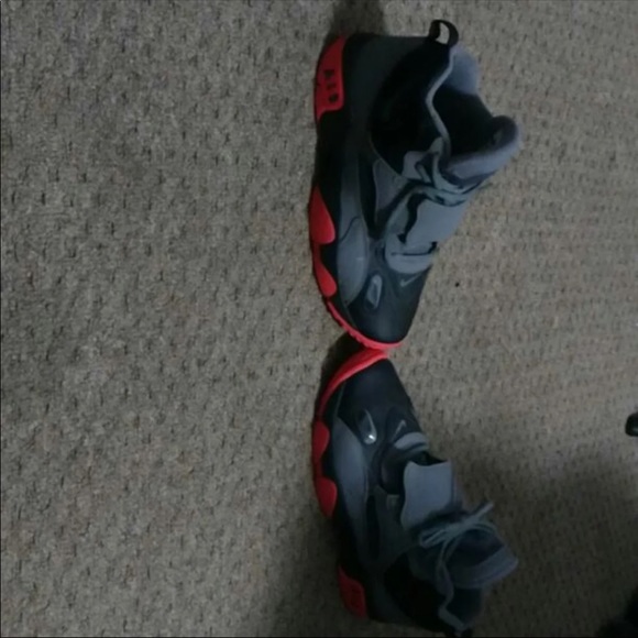 Nikes - Picture 3 of 4